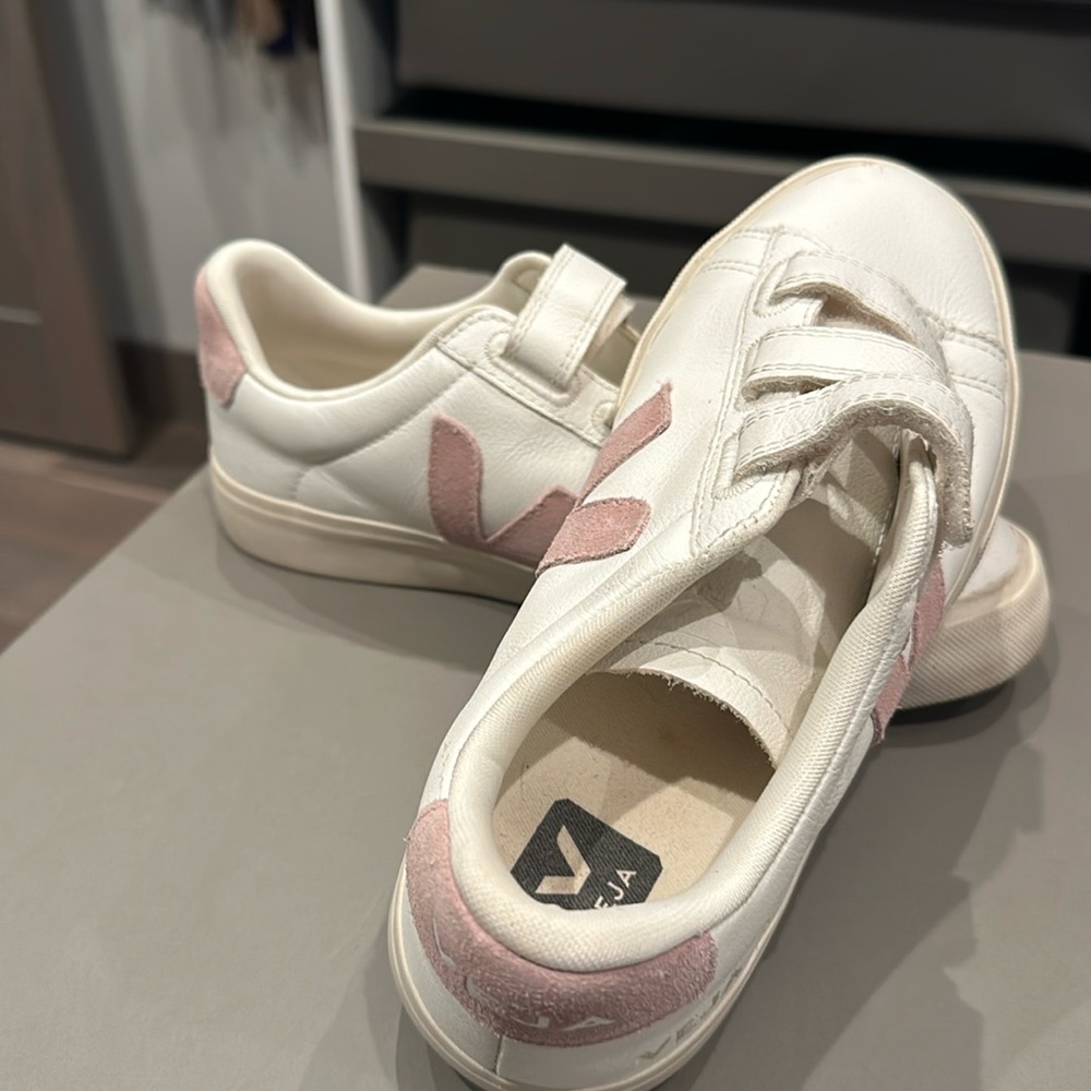 Velcro white and pink Veja shoes